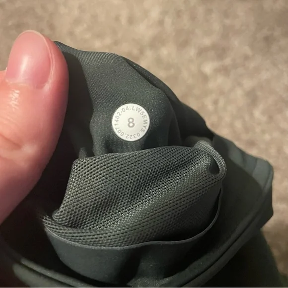 Lululemon Base Pace High-Rise Reflective Tights in Smoked Spruce - Picture 7 of 7